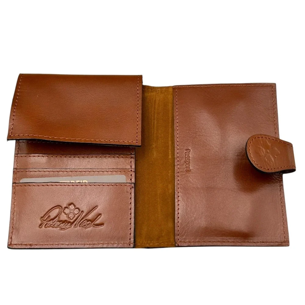Patricia Nash Leather Tablet Holder & Passport Case Gift Set‎ Brown Matching Set